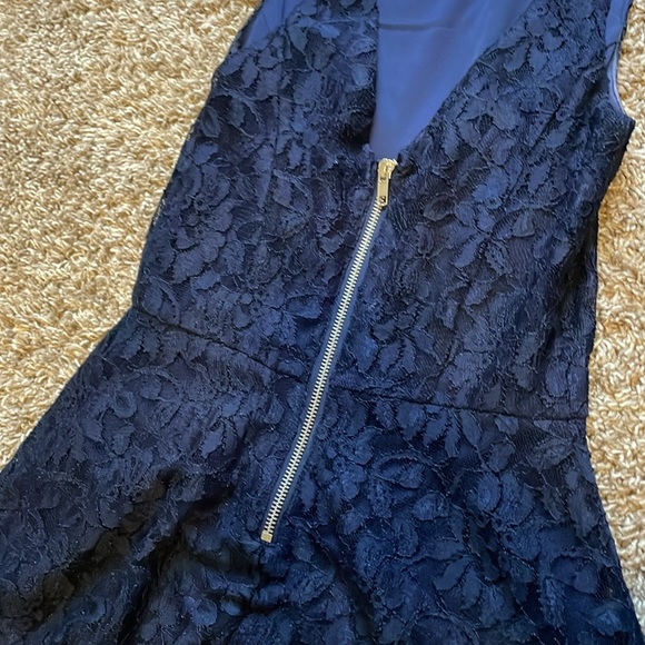 Semi-formal dress - Picture 3 of 5